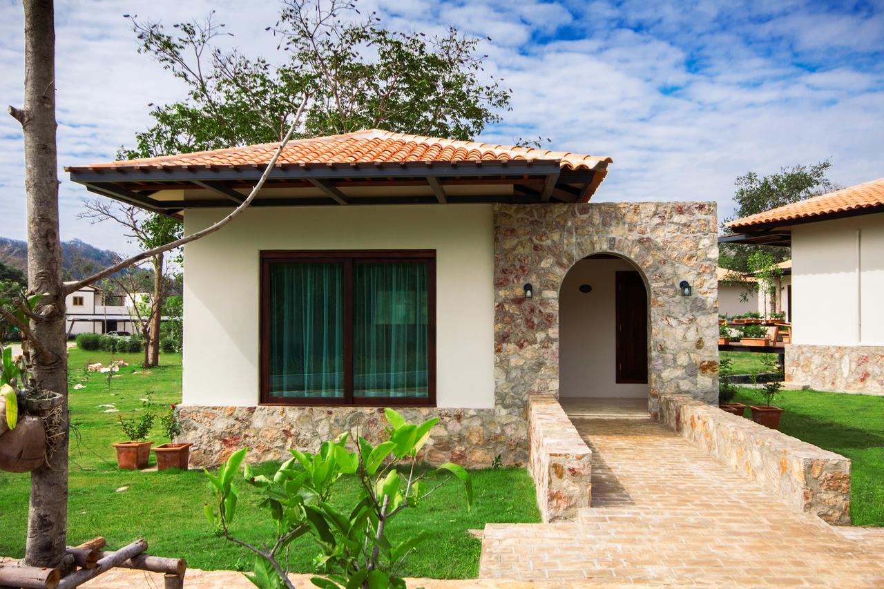 Mela Garden Retreat Cottage Muak Lek Esterno foto